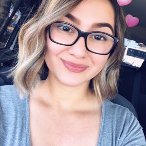 Meet your Posher, Anais